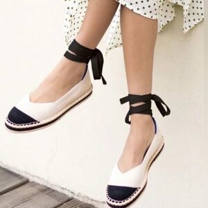 Rothy’s The Espadrille Boardwalk flats ankle tie in black/neutral size 9